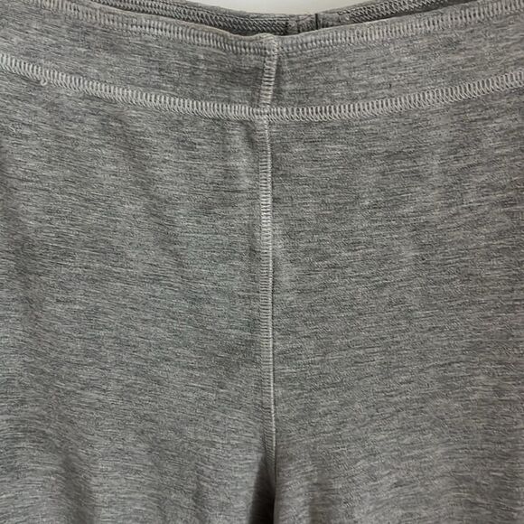 St John Yellow label Pull on Casual Capris Grey Made in USA SZ L - Picture 3 of 7
